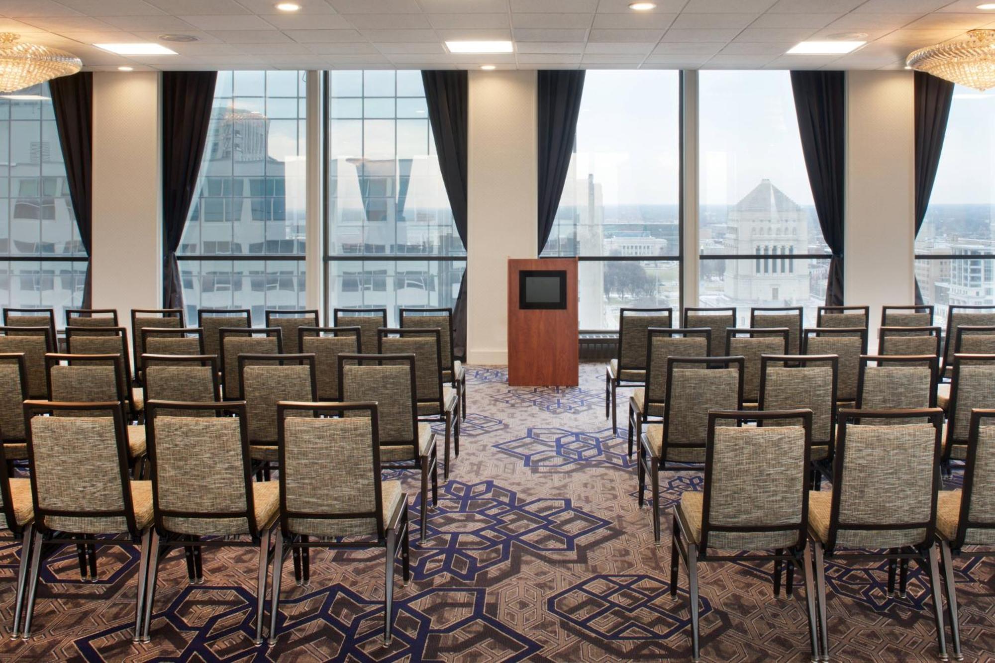 Sheraton Indianapolis City Centre Hotel Экстерьер фото
