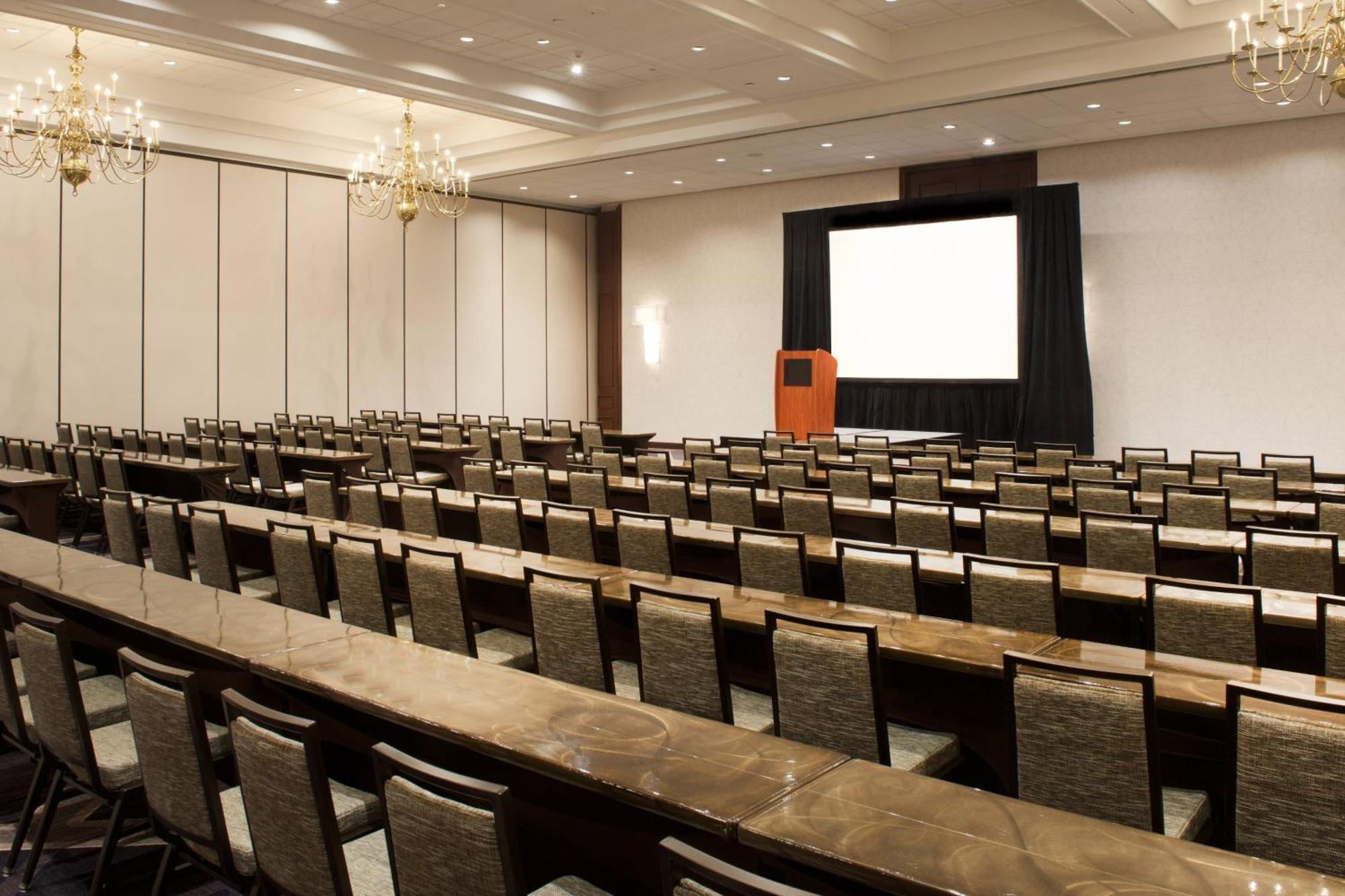 Sheraton Indianapolis City Centre Hotel Экстерьер фото
