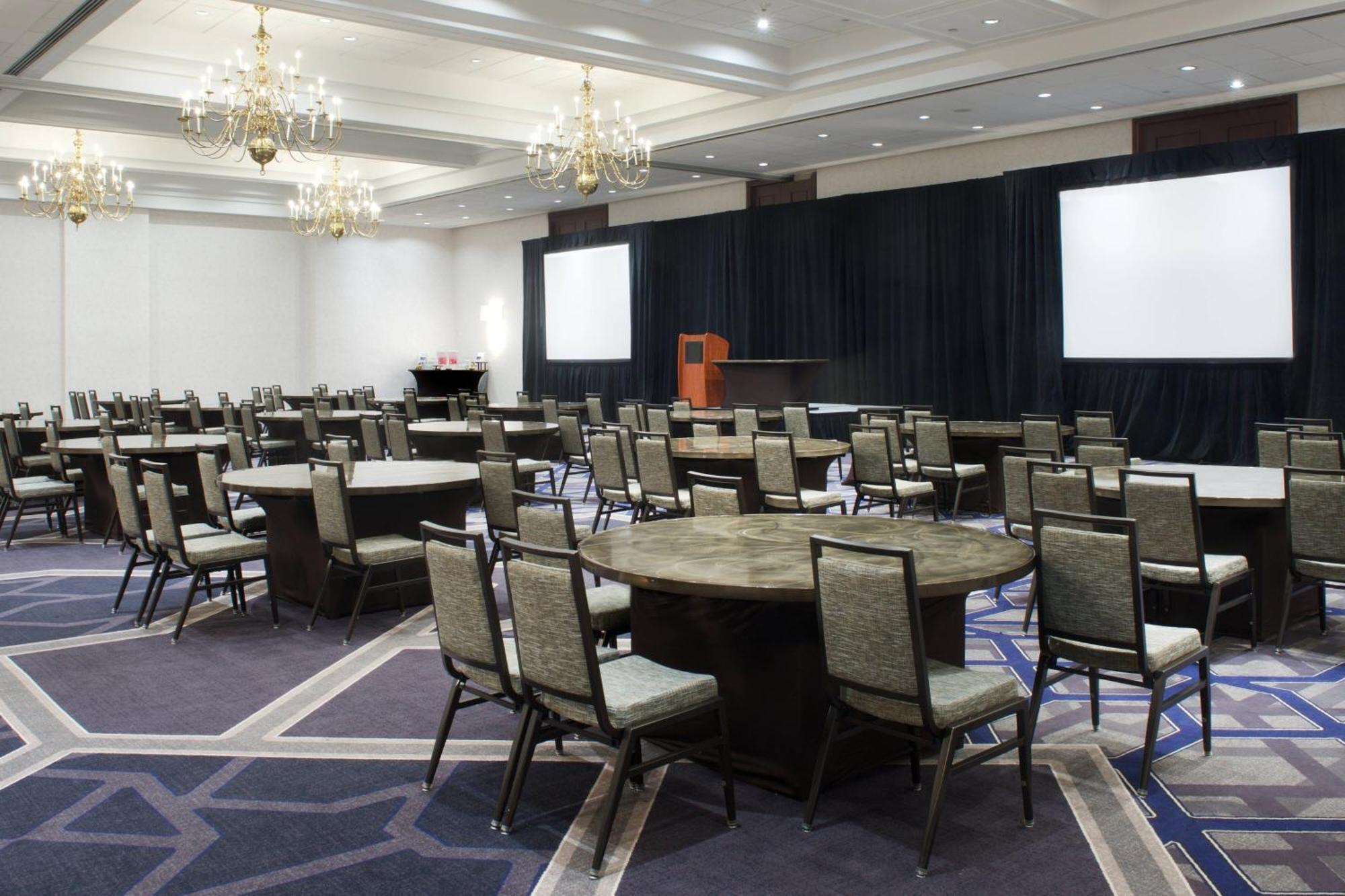 Sheraton Indianapolis City Centre Hotel Экстерьер фото