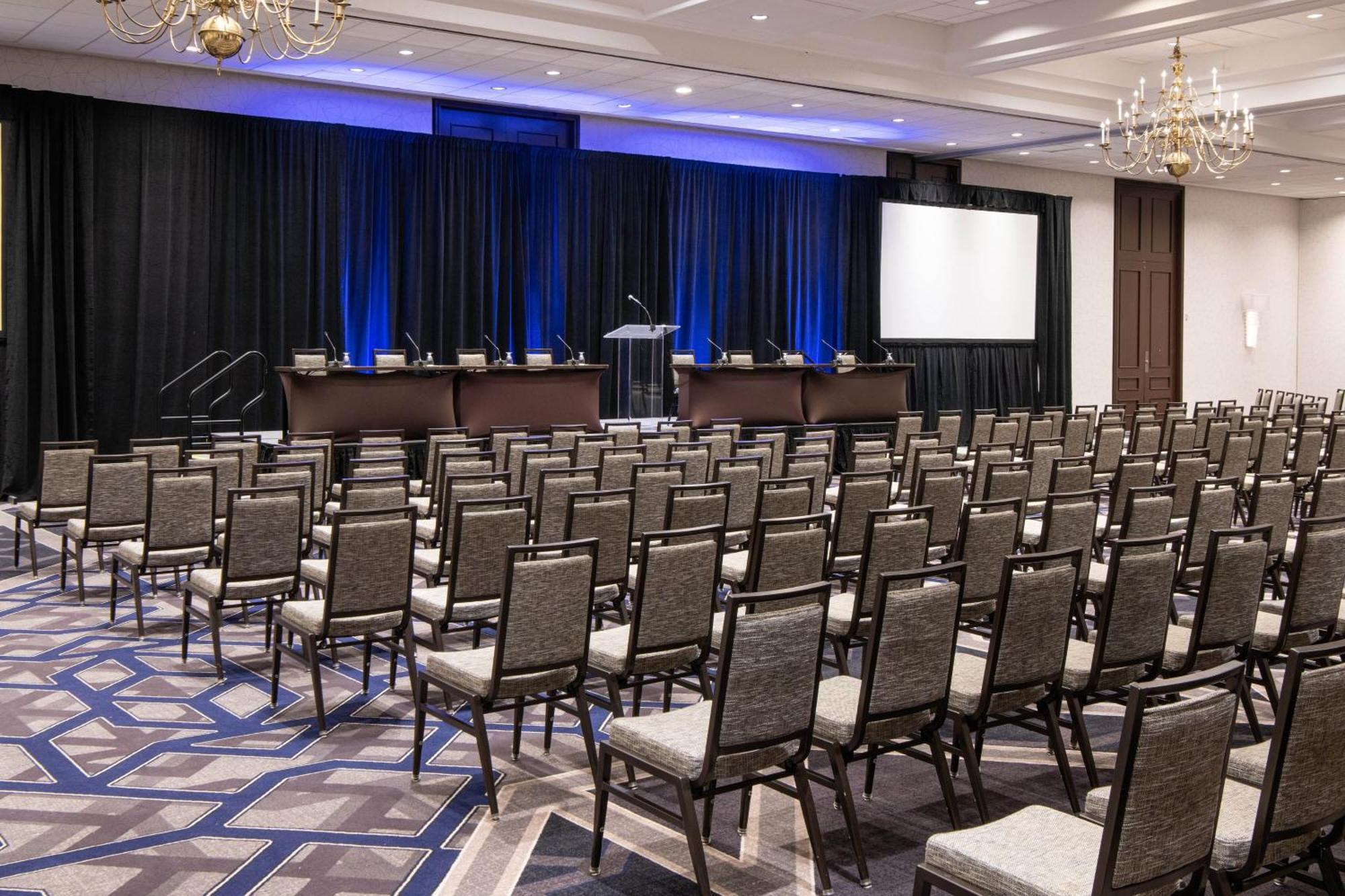 Sheraton Indianapolis City Centre Hotel Экстерьер фото