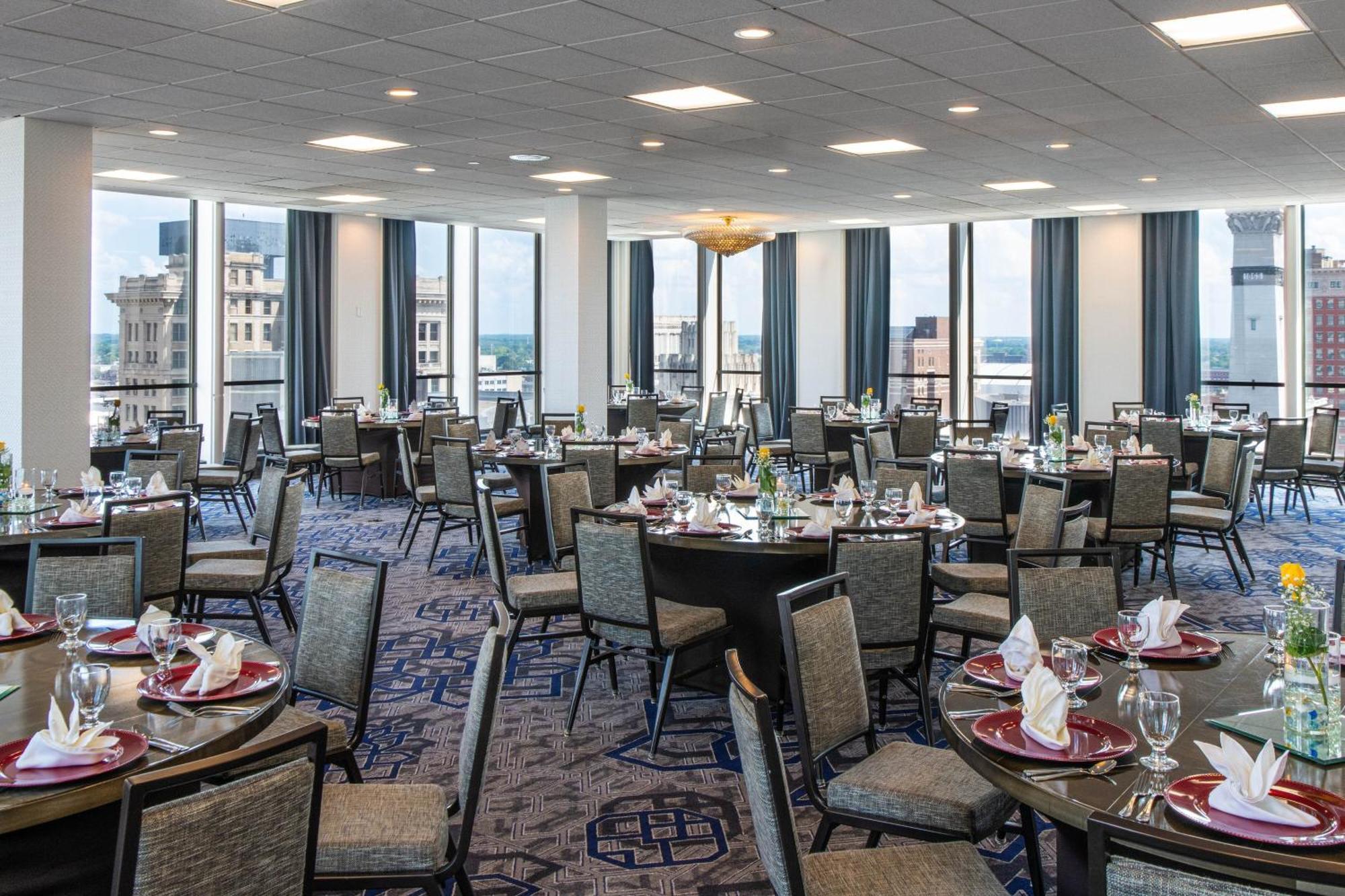 Sheraton Indianapolis City Centre Hotel Экстерьер фото