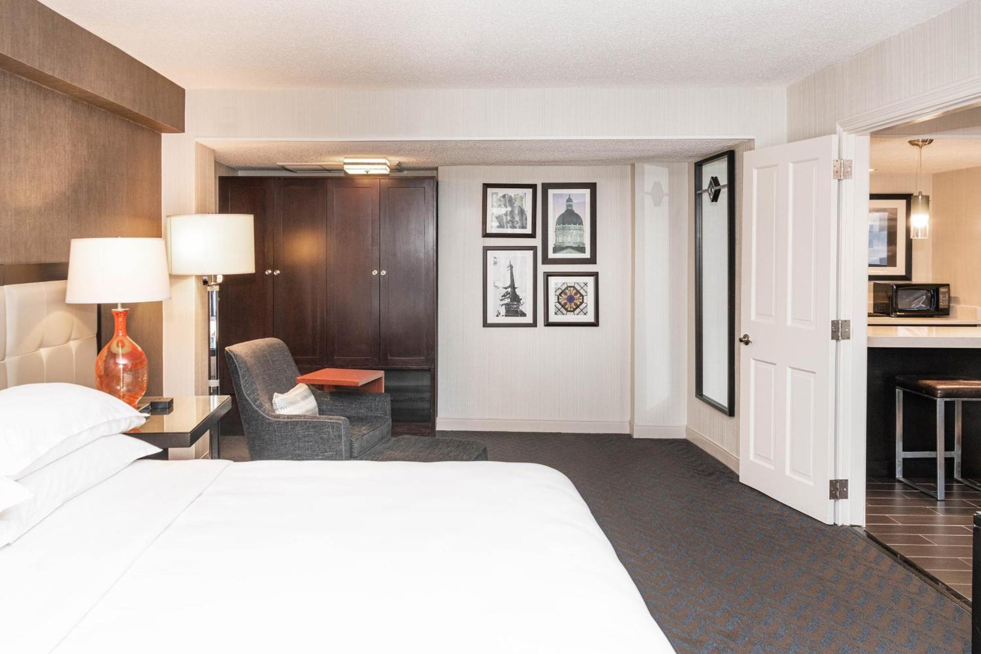 Sheraton Indianapolis City Centre Hotel Экстерьер фото