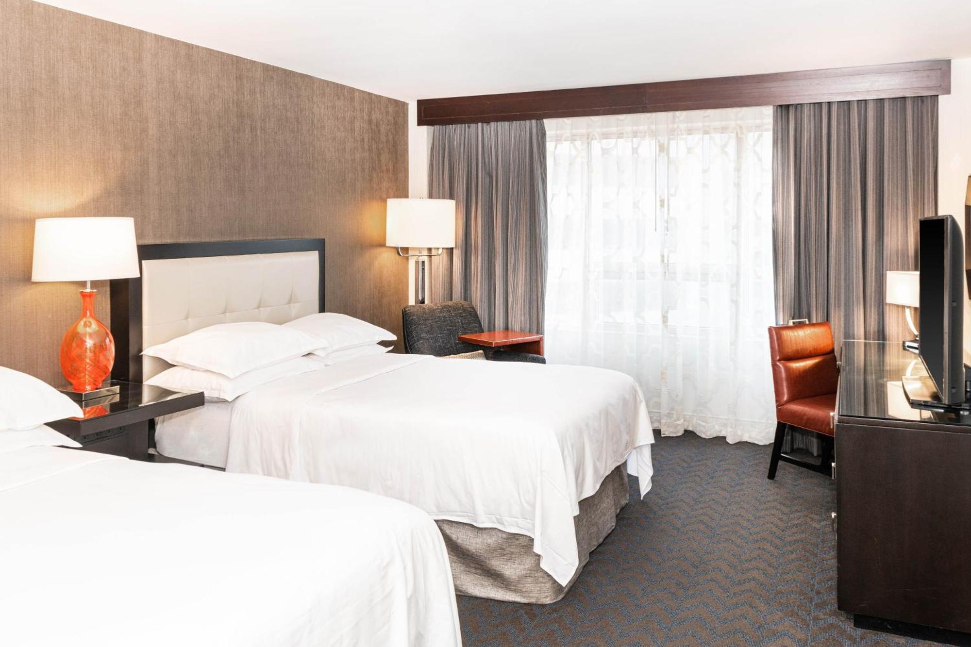 Sheraton Indianapolis City Centre Hotel Экстерьер фото