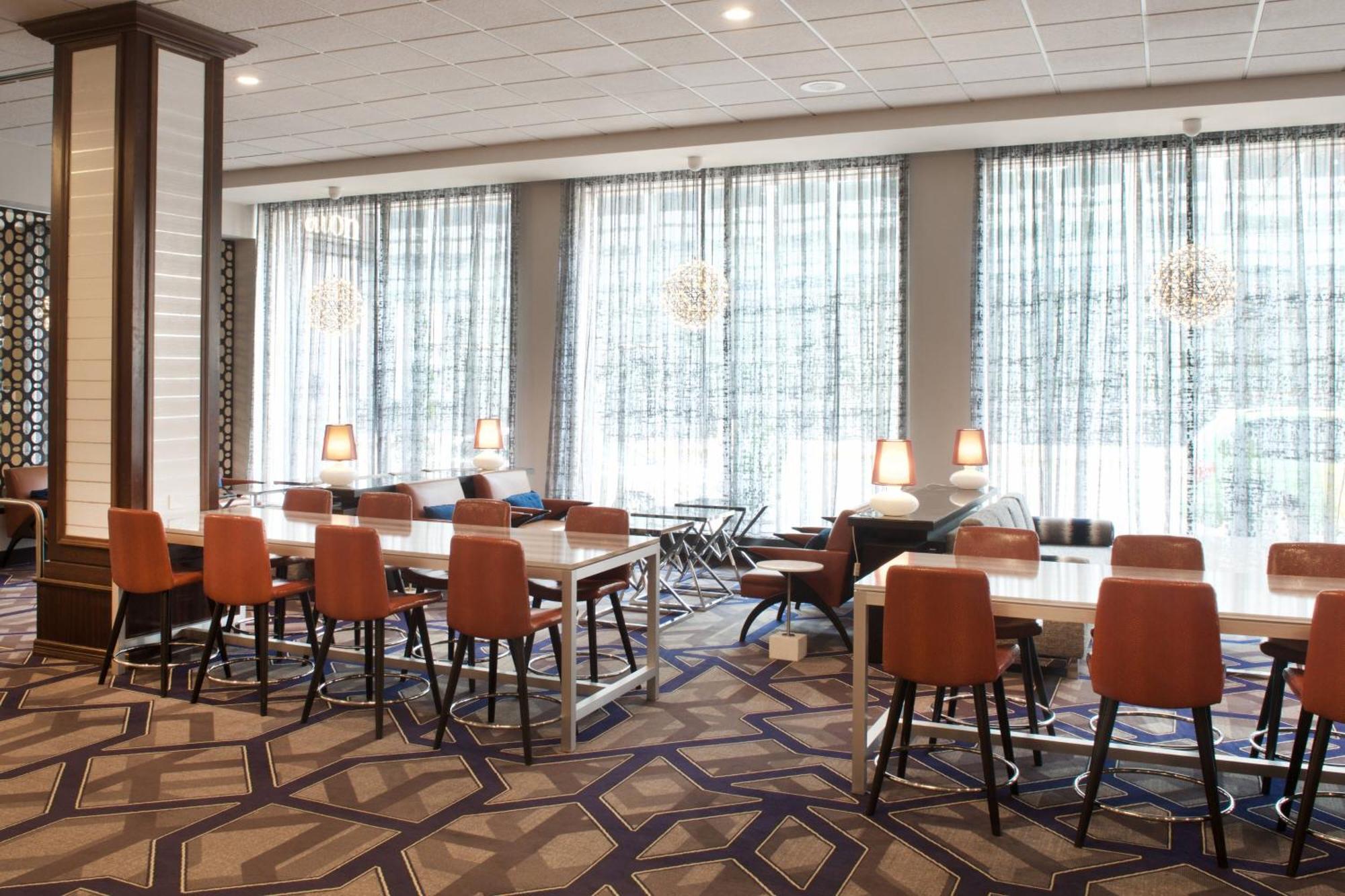 Sheraton Indianapolis City Centre Hotel Экстерьер фото
